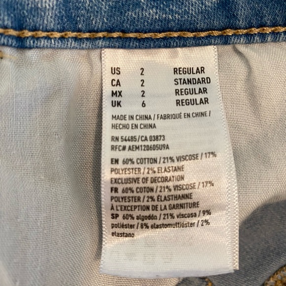 size 2 regular | light stain shown in picture | stretchy | light wash - Picture 5 of 8